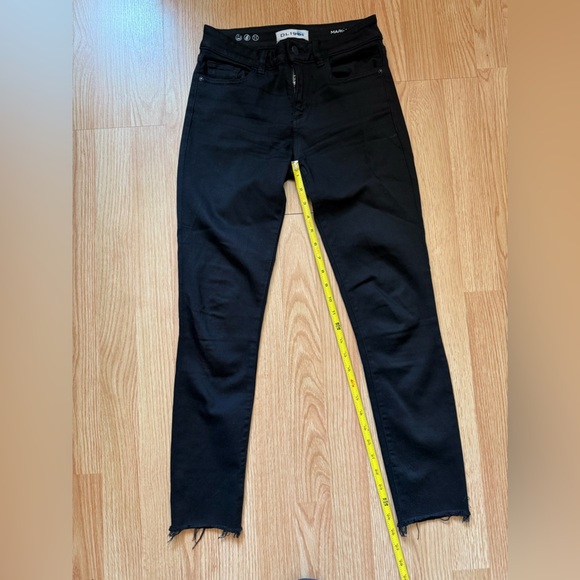 DL1961 Margaux Instasculpt Ankle
Skinny Jeans Raw Hem - Black - Picture 3 of 5